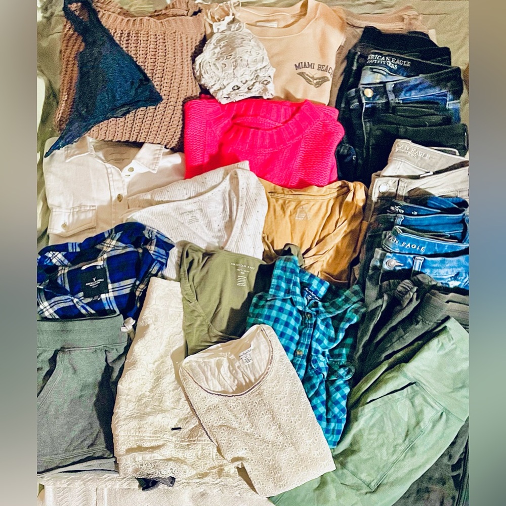 27 Item American Eagle, Abercrombie & Fitch, Aerie, & Hollister RESELLERS BUNDLE